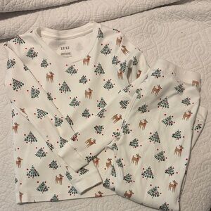 Kids Festive White Pajama Set with Reindeer and Tree Print
